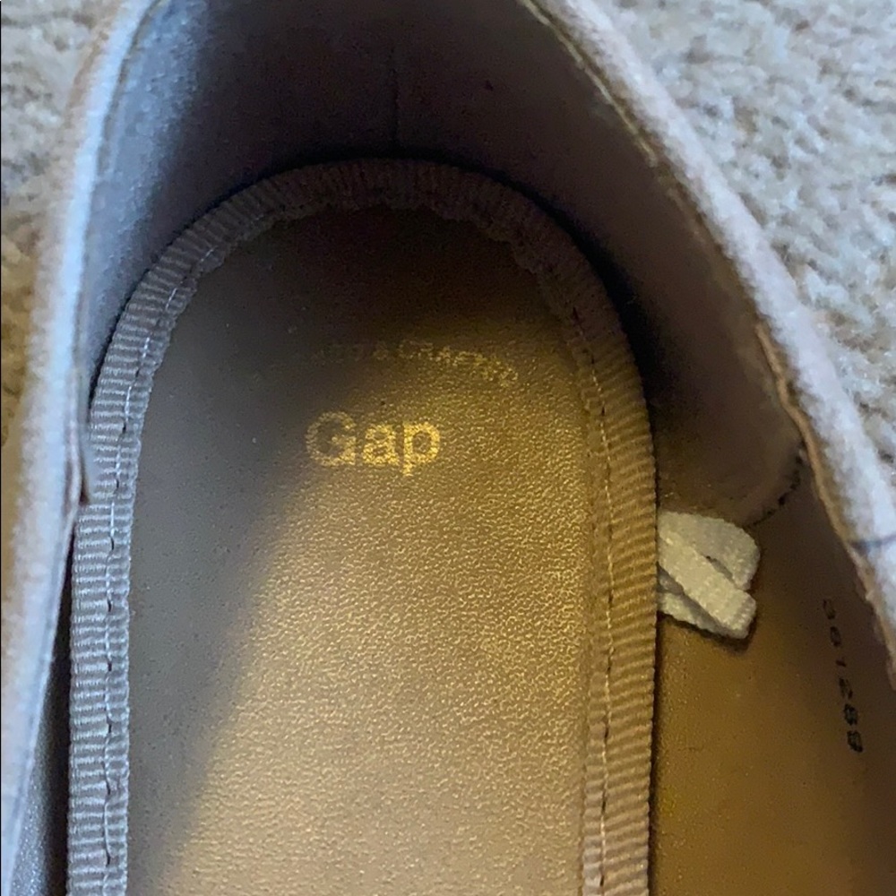 GAP suede gem pointed toe flats - Picture 3 of 4